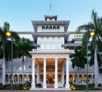 Moana Surfrider Waikiki Beach