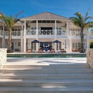 Destination Weddings at The Ungasan Clifftop Resort, Uluwatu, Bali