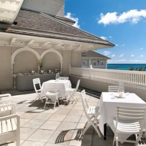 Moana Surfrider Waikiki Beach, Hawaii - Oahu Wedding Venue 6